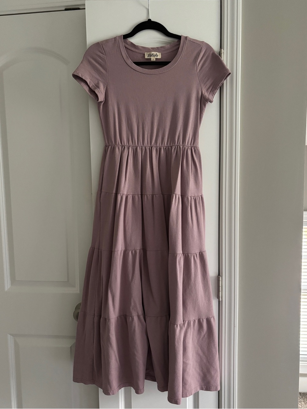 Listicle Tiered Short-Sleeve Dress in Dusty Mauve